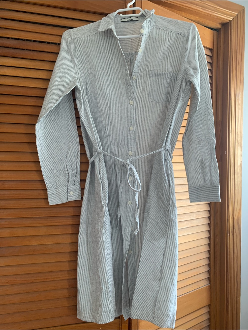 Light Gray Button-Front Shirt Dress with Waist Tie